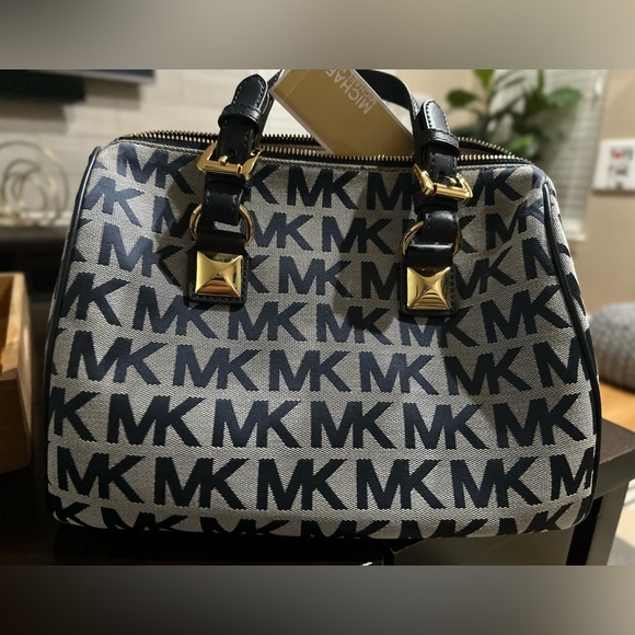 MICHAEL Michael Kors Handbags - MICHAEL Michael Kors Grayson Medium Satchel